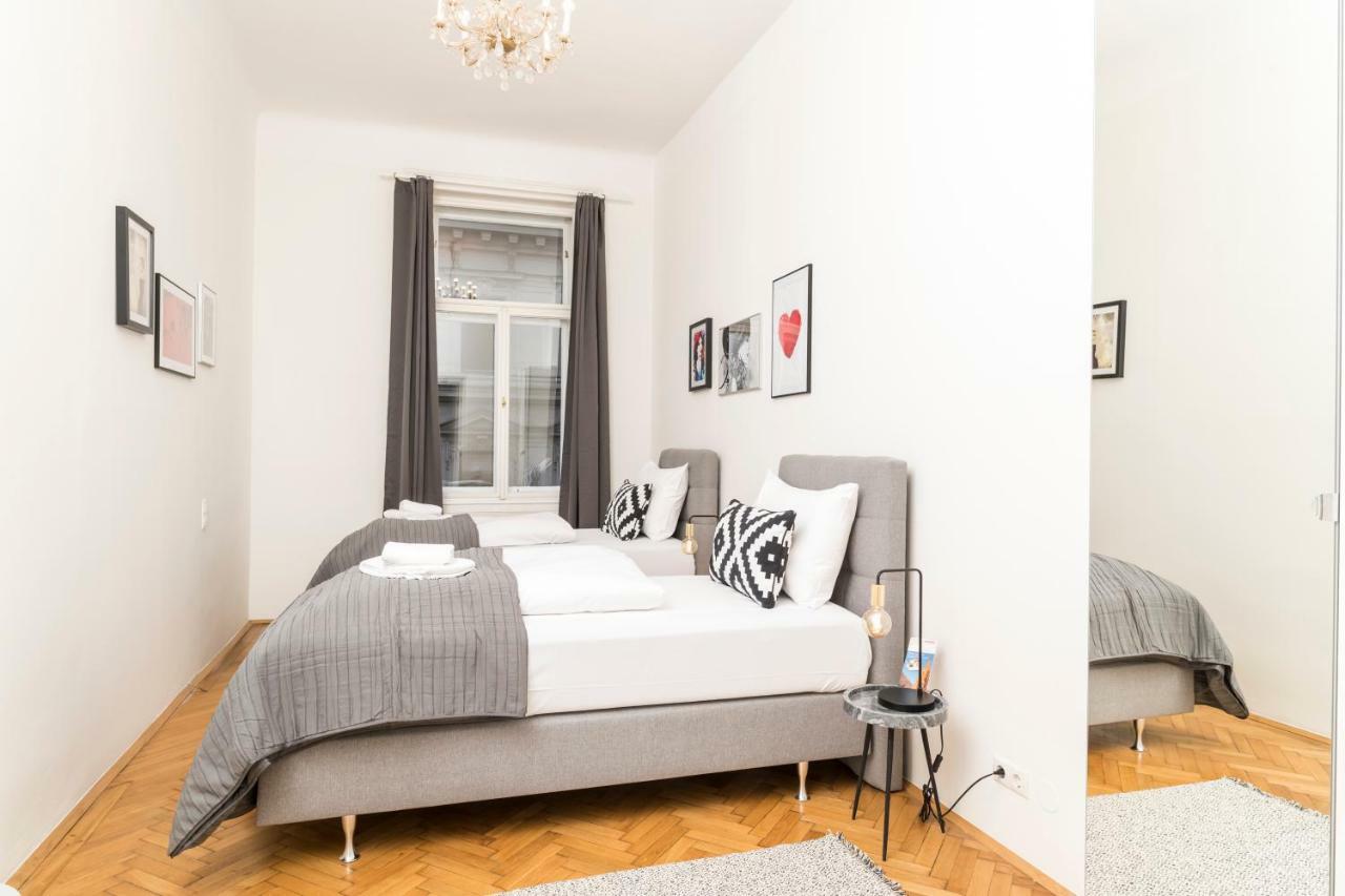 Apartment Rainer Maria Rilke By Ichbucheat *